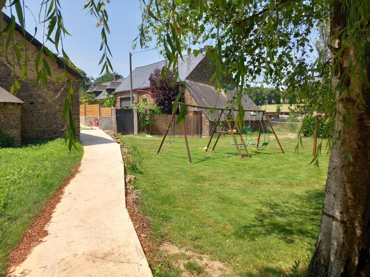 A La Memoire De Merlin & Spa Saint-Malon-sur-Mel Exterior foto